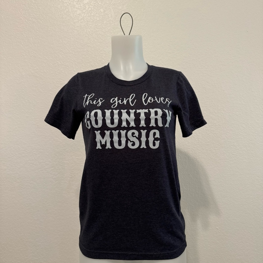 This Girl Loves Country Music graphic tee Adult size xs